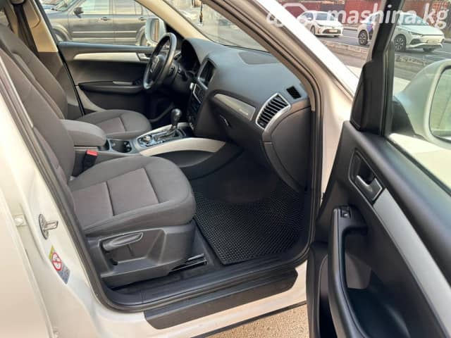 Audi Q5 I 2.0d AT 4WD
