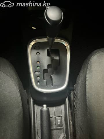 Toyota Yaris III Рестайлинг 1.5 AT