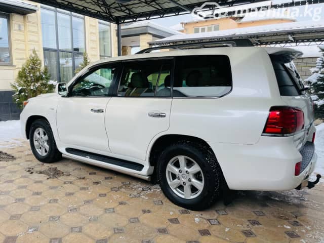 Lexus LX III 570 5.7 AT 4WD