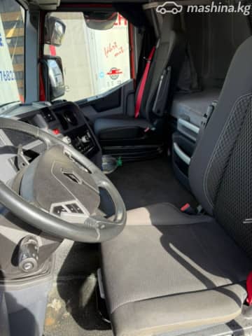 Renault T-Series