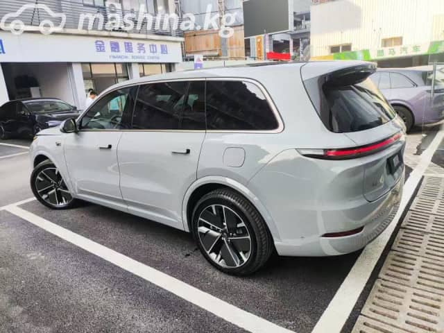 LiXiang L9 Рестайлинг 1.5hyb AT 4WD