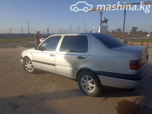 Volkswagen Vento 1.8 MT
