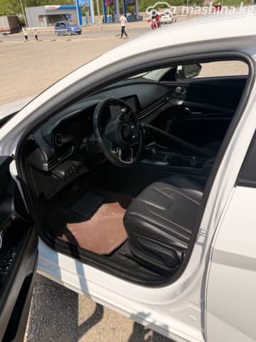 Hyundai Avante VII 1.6hyb AMT