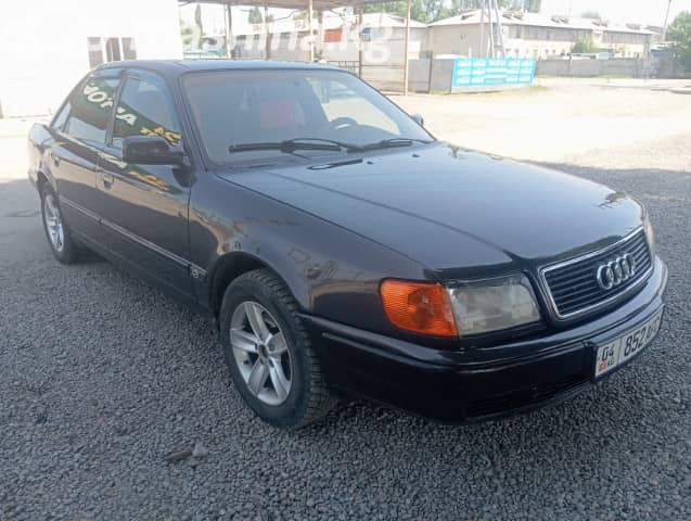 Audi 100 IV (C4) 2.6 MT