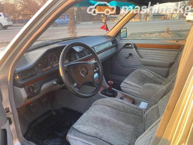 Mercedes-Benz W124 200 2.0 MT