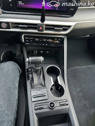Kia K5 III LPi 2.0 AT