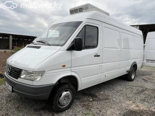 Mercedes-Benz Фургон (6х2)