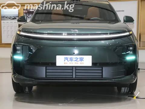 LiXiang L6 1.5hyb AT 4WD