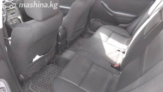 Toyota Avensis II 1.8 MT