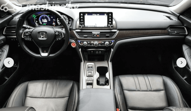Honda Accord X Рестайлинг 2.0hyb CVT