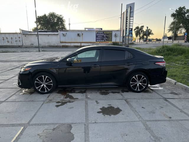 Toyota Camry VIII (XV70) 2.5 AT
