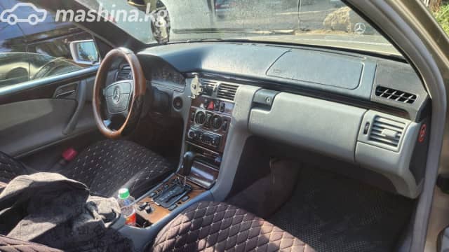 Mercedes-Benz E-Класс II (W210, S210) 230 2.3 AT