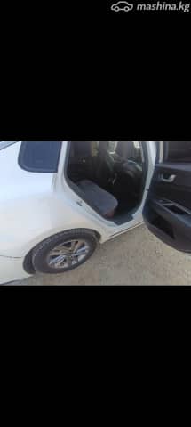 Kia K5 II 2.0 AT