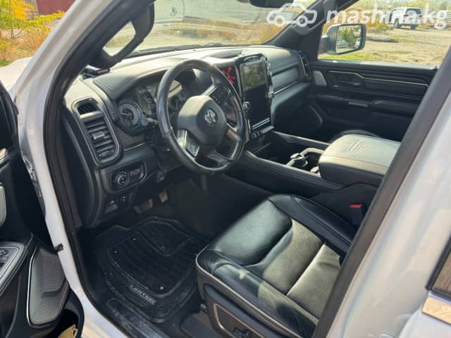 RAM 1500 V Quad Cab 5.7 AT 4WD