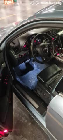 Audi A4 III (B7) 1.8 CVT