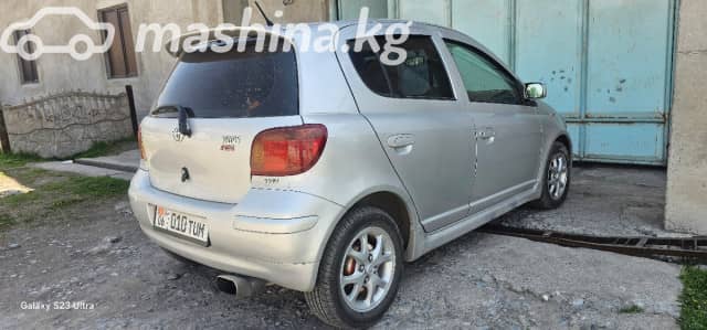 Toyota Yaris I Рестайлинг 1.3 MT