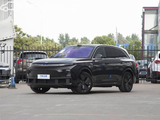 LiXiang L7 Рестайлинг 1.5hyb AT 4WD