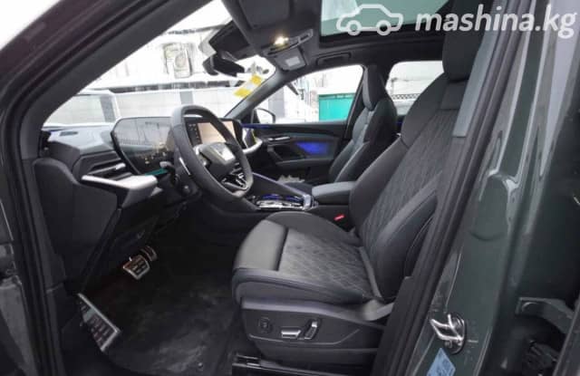 Audi Q5 III 40 TFSI 2.0 AMT 4WD