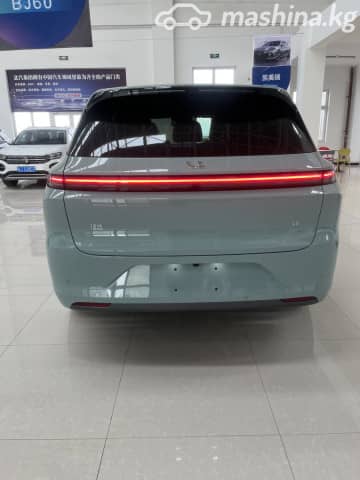LiXiang L6 1.5hyb AT 4WD