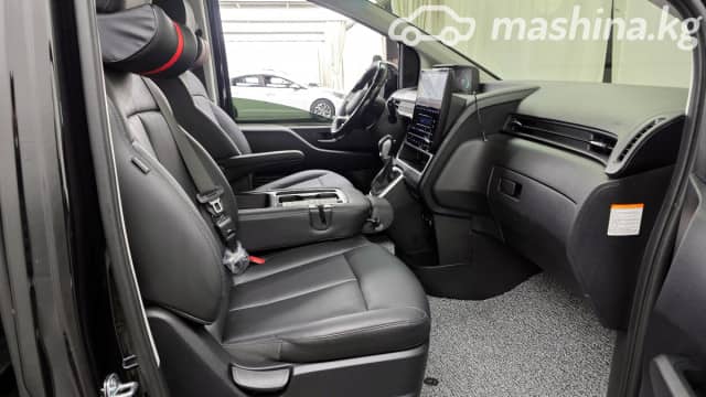 Hyundai Staria 1.6hyb AT