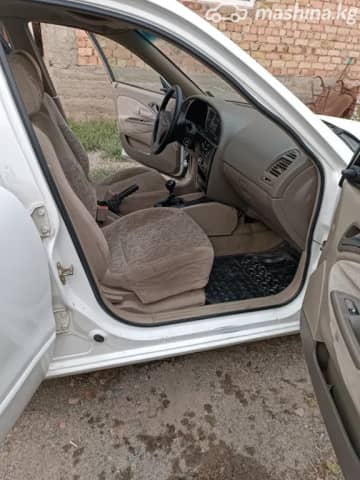 Daewoo Nubira II 1.5 MT