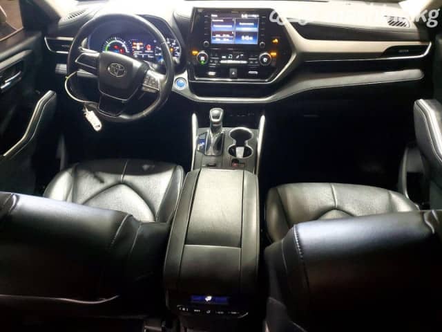 Toyota Highlander IV (U70) 2.5hyb AT 4WD