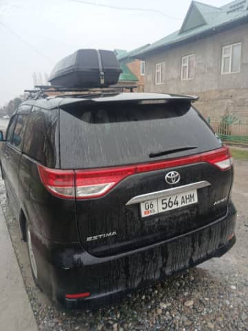 Toyota Estima III Рестайлинг 2.4 CVT