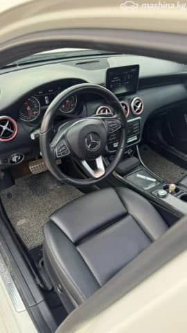 Mercedes-Benz A-Класс III (W176) Рестайлинг 250 2.0 AMT