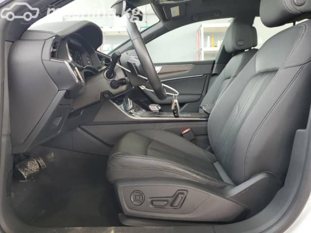 Audi A7 II (4K) 45 TFSI 2.0 AMT 4WD