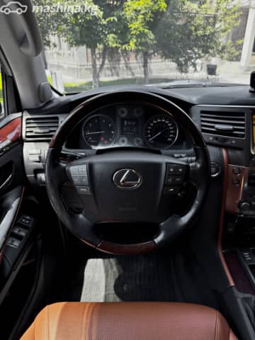 Lexus LX III 570 5.7 AT 4WD