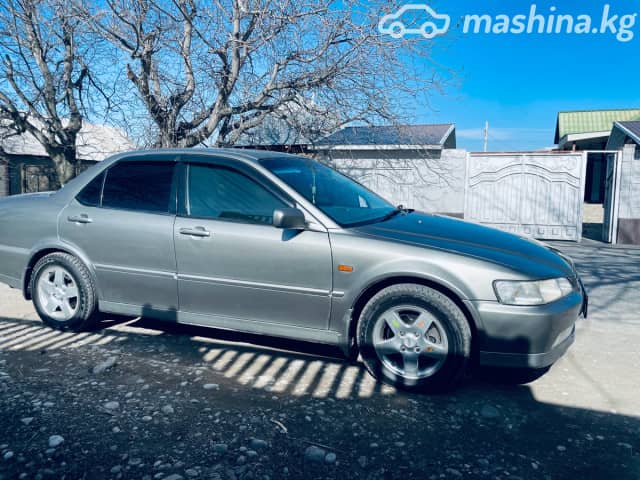 Honda Accord VI 2.0 AT