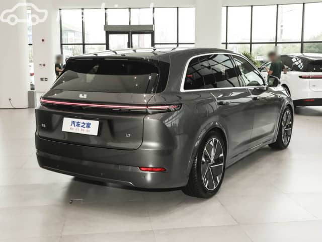 LiXiang L7 Рестайлинг 1.5hyb AT 4WD