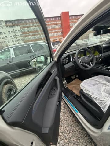 Volkswagen Tiguan III (China Market) 2.0 AMT 4WD
