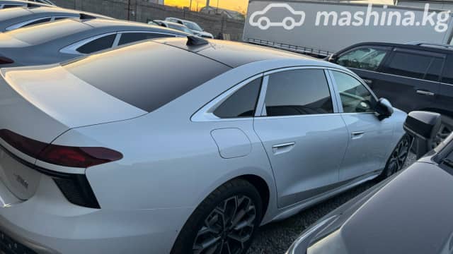 Audi A6 V (C8) Рестайлинг 45 TFSI Long 2.0 AMT 4WD
