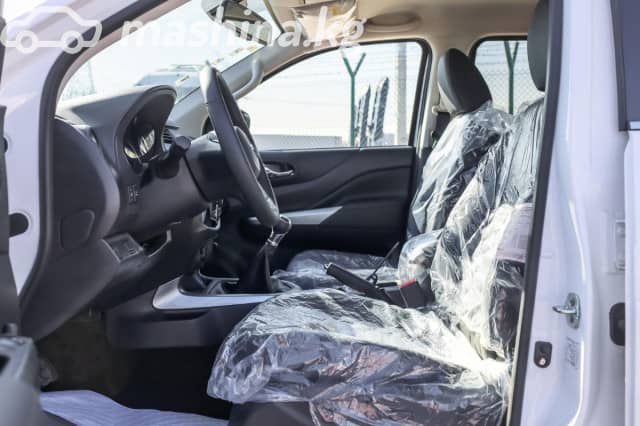 Nissan Navara (Frontier) IV (D23) 2.5 MT 4WD