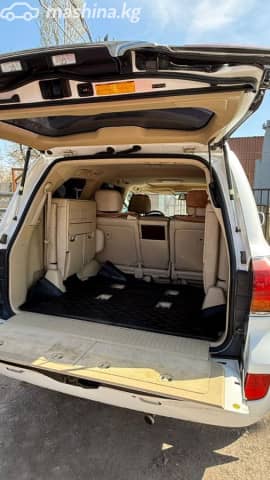 Lexus LX III 570 5.7 AT 4WD