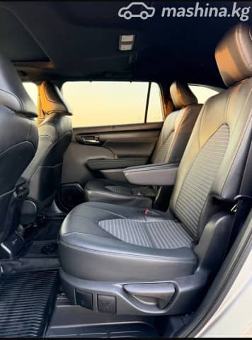 Toyota Highlander IV (U70) 2.4 AT