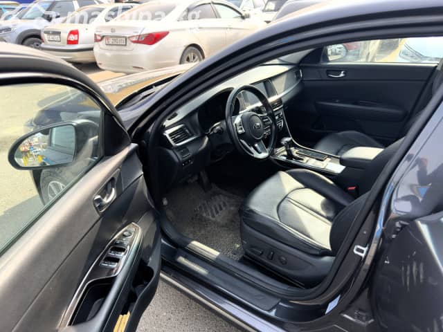 Kia K5 II 2.0 AT