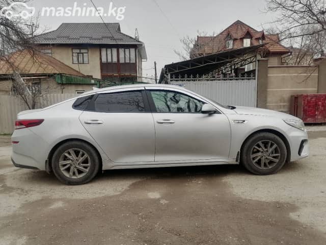 Kia K5 II 2.0 AT