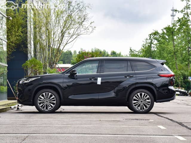 Toyota Highlander IV (U70) 2.0 AT 4WD