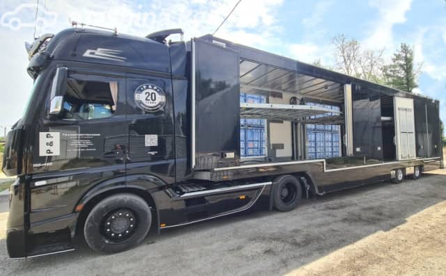 Mercedes-Benz 4x2