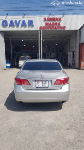 Lexus ES V