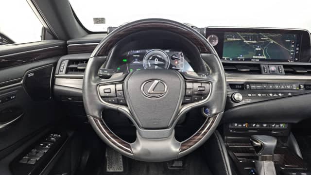 Lexus ES VII 300h 2.5hyb CVT