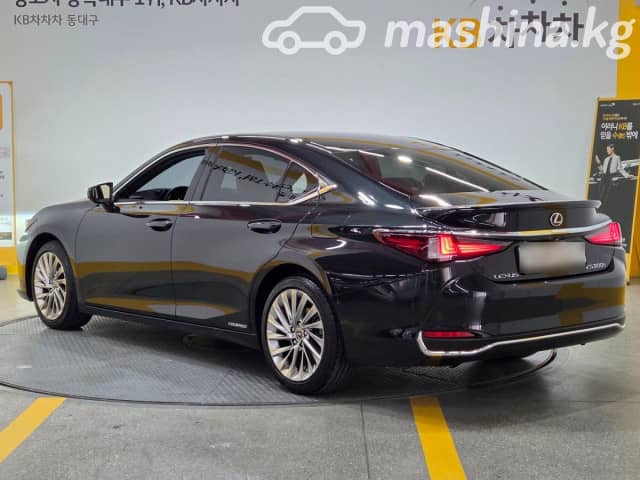 Lexus ES VII 300h 2.5hyb CVT