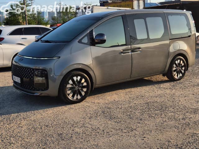 Hyundai Staria 2.2d AT