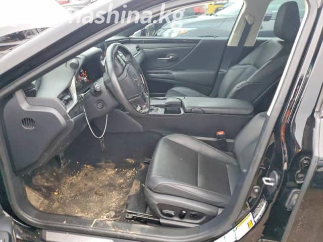 Lexus ES VII 250 2.5 AT