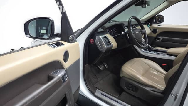 Land Rover Range Rover Sport II Рестайлинг 3.0d AT 4WD