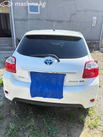 Toyota Auris I Рестайлинг 1.8hyb CVT