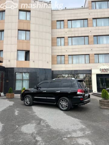 Lexus LX III 570 5.7 AT 4WD