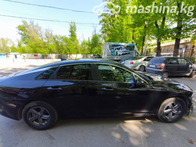 Kia K5 III 1.6 AT